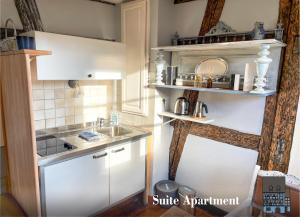 Appartements La Maison Bleue - Historic House in the Heart of Riquewihr : photos des chambres