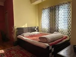 Buddha Kuthir - Samsing