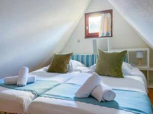 Appartements La Maison Bleue - Historic House in the Heart of Riquewihr : photos des chambres