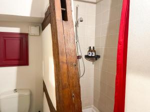 Appartements La Maison Bleue - Historic House in the Heart of Riquewihr : photos des chambres
