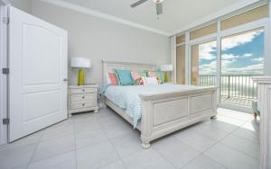 Phoenix Gulf Towers 2707 condo