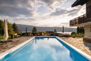 Villa Manali - vue lac - 维里尔·杜·拉克