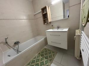 Appartements T3 au centre-ville a Belfort : photos des chambres