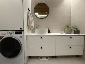 101 m2 Bright four-room apartment near the city center