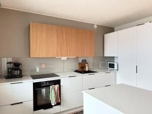 101 m2 Bright four-room apartment near the city center