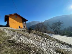 Nadiza Hilltop Retreat - Sedlo