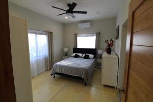 Casa Nirvana - Hillside Retreat