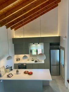 Giannas Guesthouse & Cave Studio