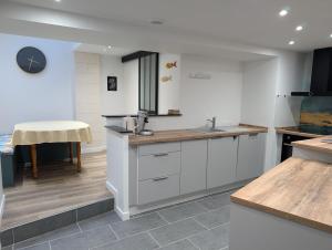 Appartements Maison chaleureuse au coeur du centre ville : photos des chambres