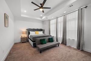 Luxury Home Near Med Center, Uptown & Downtown