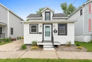 312 Chicago North - Downtown Grand Haven - Spring Lake