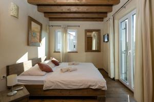 Villa Nocciola with Sea View, Private Pool and Sauna