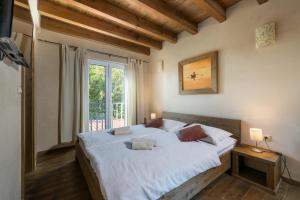 Villa Nocciola with Sea View, Private Pool and Sauna