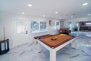Newly Renovated Coconut Creek Home with Pool and Billiards