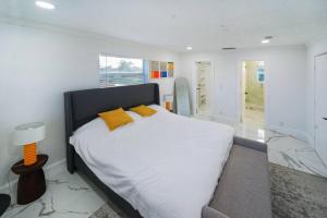Newly Renovated Coconut Creek Home with Pool and Billiards