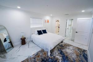 Newly Renovated Coconut Creek Home with Pool and Billiards
