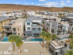 Deja Blue at Desert Color by Ember Stays