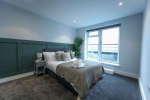 Penthouse with Hot Tub by Cambridge Station