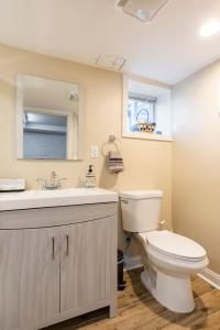 Semi Private cozy studio near downtown.