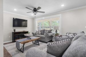 Nordins LakeHouse, Lakefront Hideaway on Delaware Bay Sleeps 10