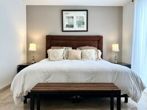 3Bedrooms-5 min Downtown-Wifi-Pool-Jacuzzi-Parking