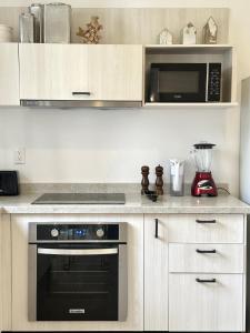 3Bedrooms-5 min Downtown-Wifi-Pool-Jacuzzi-Parking