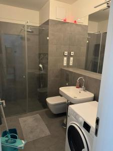 Berlin Apartment Genthiner 1