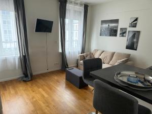 Berlin Apartment Genthiner 1