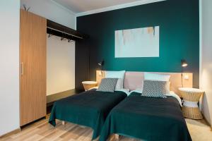 Warm and Cozy Old Town Apartment