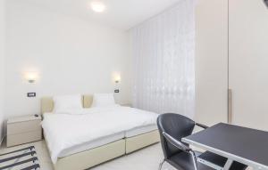 Apartments Funtana with pool