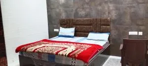 Radhika Vallabh Sadan - Alígarh