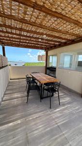 Apt Barra Grande com rooftop gourmet