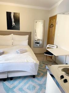 KLARA Hopper Apartment, old town house, SEA VIEW