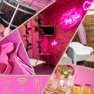 Pinky Room glamour mais pas que parking gratuit - Plédran