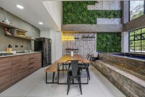 NOWA Terra PH - Heated Small Pool, BBQ & AC Lleras Park