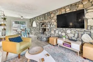 1 Mi to Dtwn Home with Deck in Saratoga Springs - 马耳他