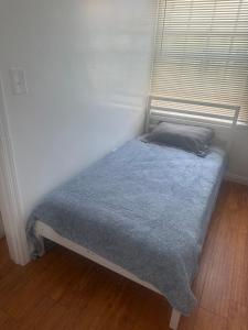 Best location of Hollywood, great room in 2bdrm apt, walk of fame