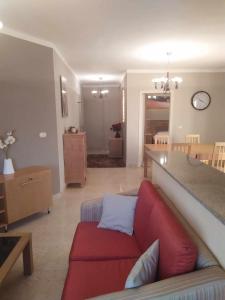 Cozy Apartment with Red Sea View