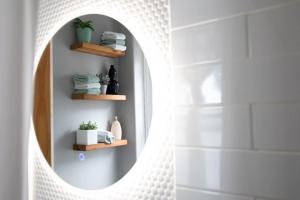 KingstonStays Spacious Historic Downtown Stablemans House Loft