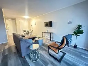 Bright and Modern Apartment Near Houston Top Attractions - Nassau Bay