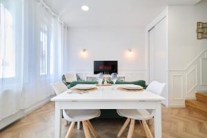 Le Talleyrand Hyper centre Place dErlon