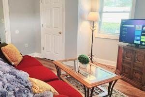 Charming Cute Convenient 2 mi to Downtown and UGA