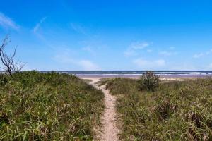 Caba del Sol, 3 Bed Beachfront Escape