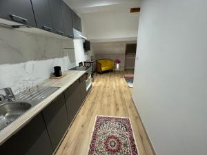 Appart'hotels Gites by Hotel Les Reflets Jaunes : photos des chambres