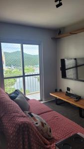 Apto na Quadra do Mar e Vista para o Rio