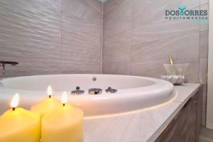 Dos Torres Bárbol - Jacuzzi en la Habitación y Garaje en el Centro - 4hvězdičkové hotely ve městě Zaragoza