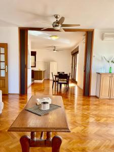 Beachview Apartments Podstrana