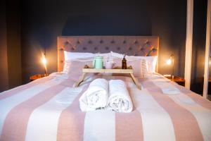 Skylark House Padstow, Stylish Victorian Townhouse, Private Sauna, Cold Plunge and Log Burner