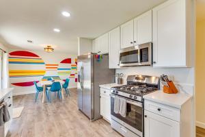 Hot Tub and Patio Desert Getaway in Joshua Tree!