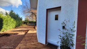 Appartement avec jardin à Saint Jean dIllac